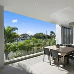Unit 2 Wai Cocos 215 Gympie Terrace Noosaville