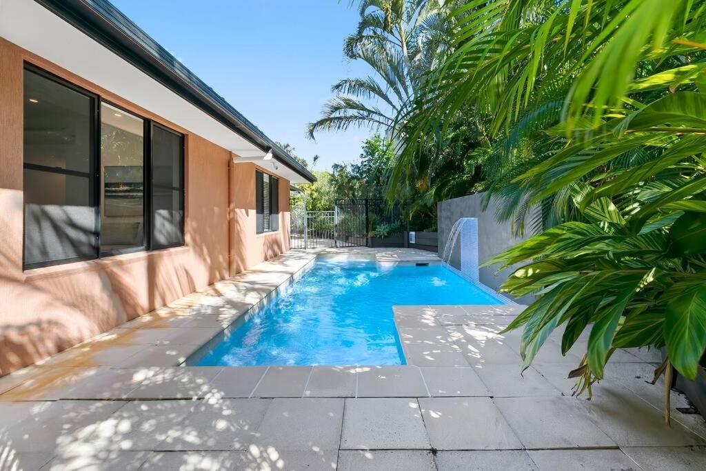 Apartment Tropical Oasis With Pool Noosaville