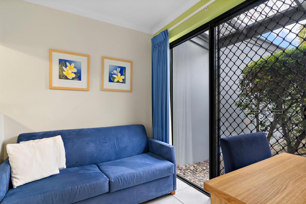 North Facing, 2 Bedroom Townhouse In Tropical *