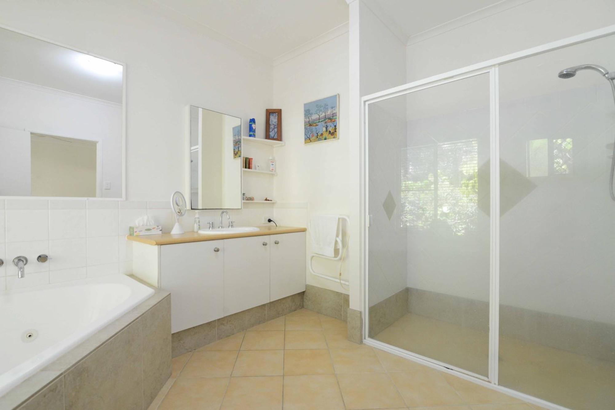 Howie's Place Noosa *