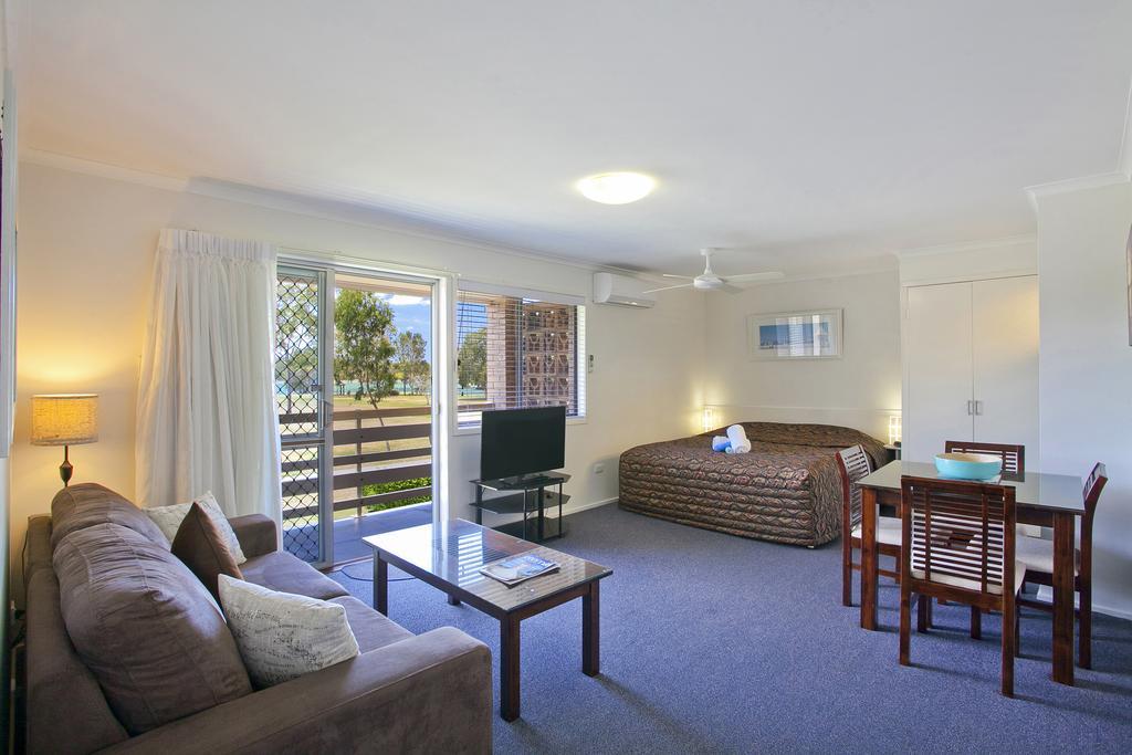 Regency Waterfront Noosa Aparthotel