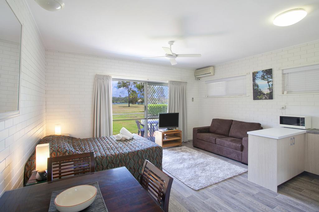 Regency Waterfront Noosa 3*
