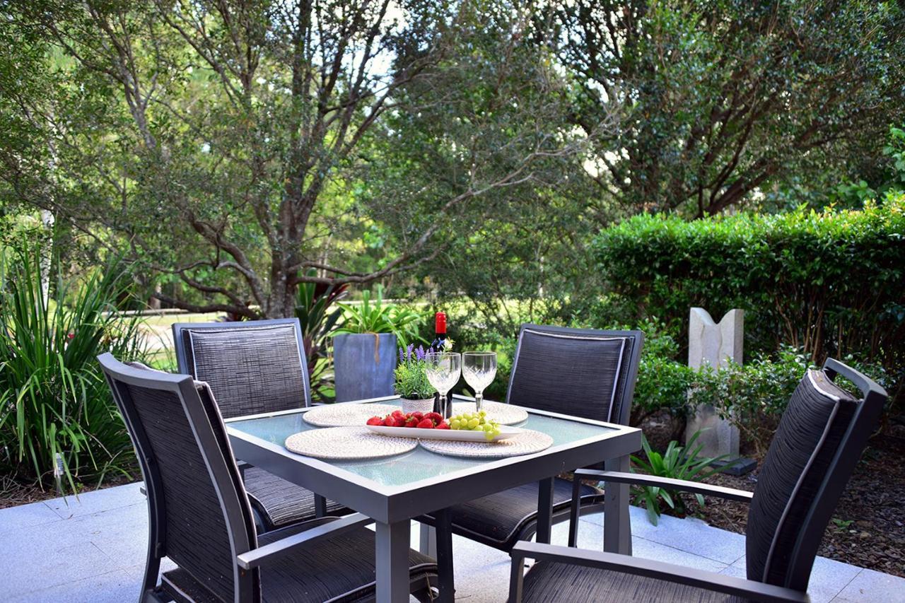 Apartment Retreat In Renovated 2 Bedroom Townhouse