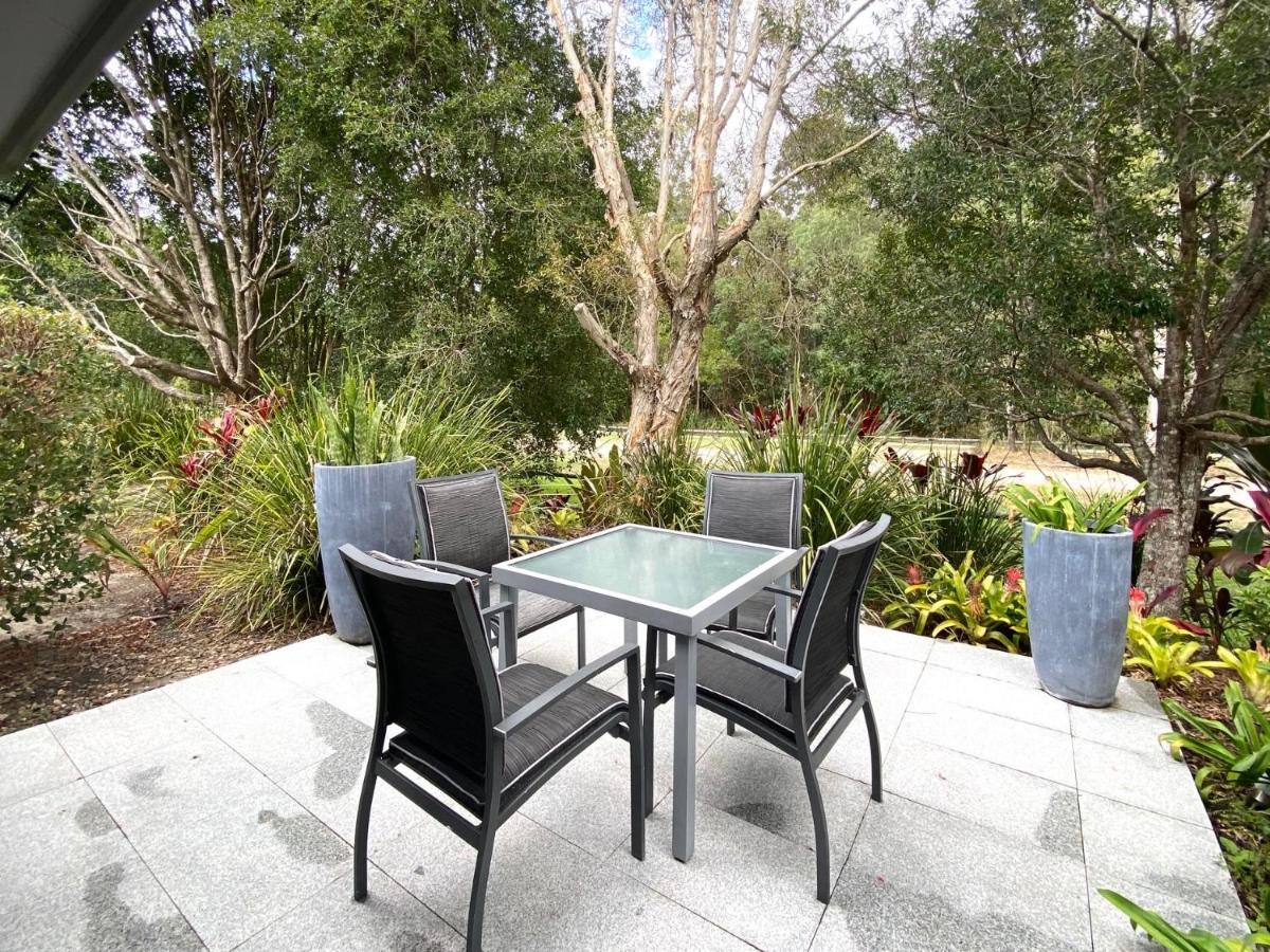 Retreat In Renovated 2 Bedroom Townhouse *