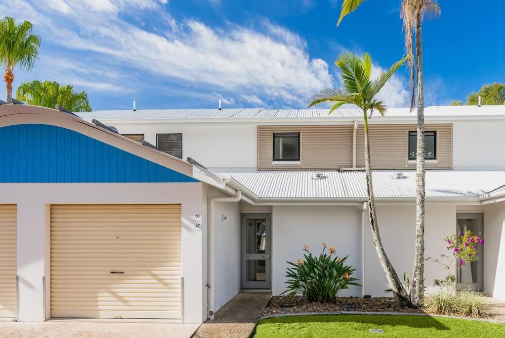 Upstairs 1 Bedroom Unit In *