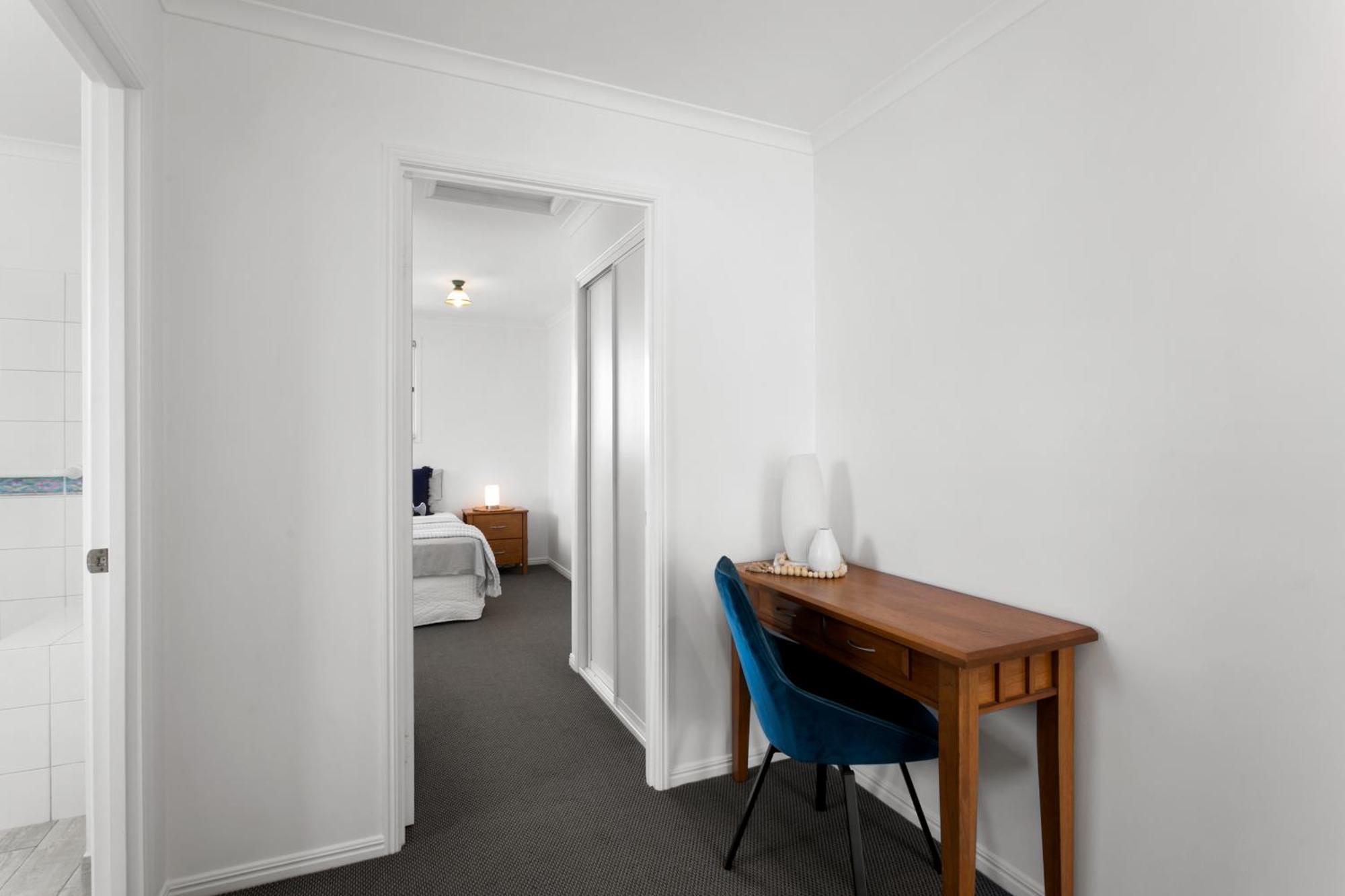 Noosa Sunseeker-walk To Cafes & River, Pet Friendly Holiday home *