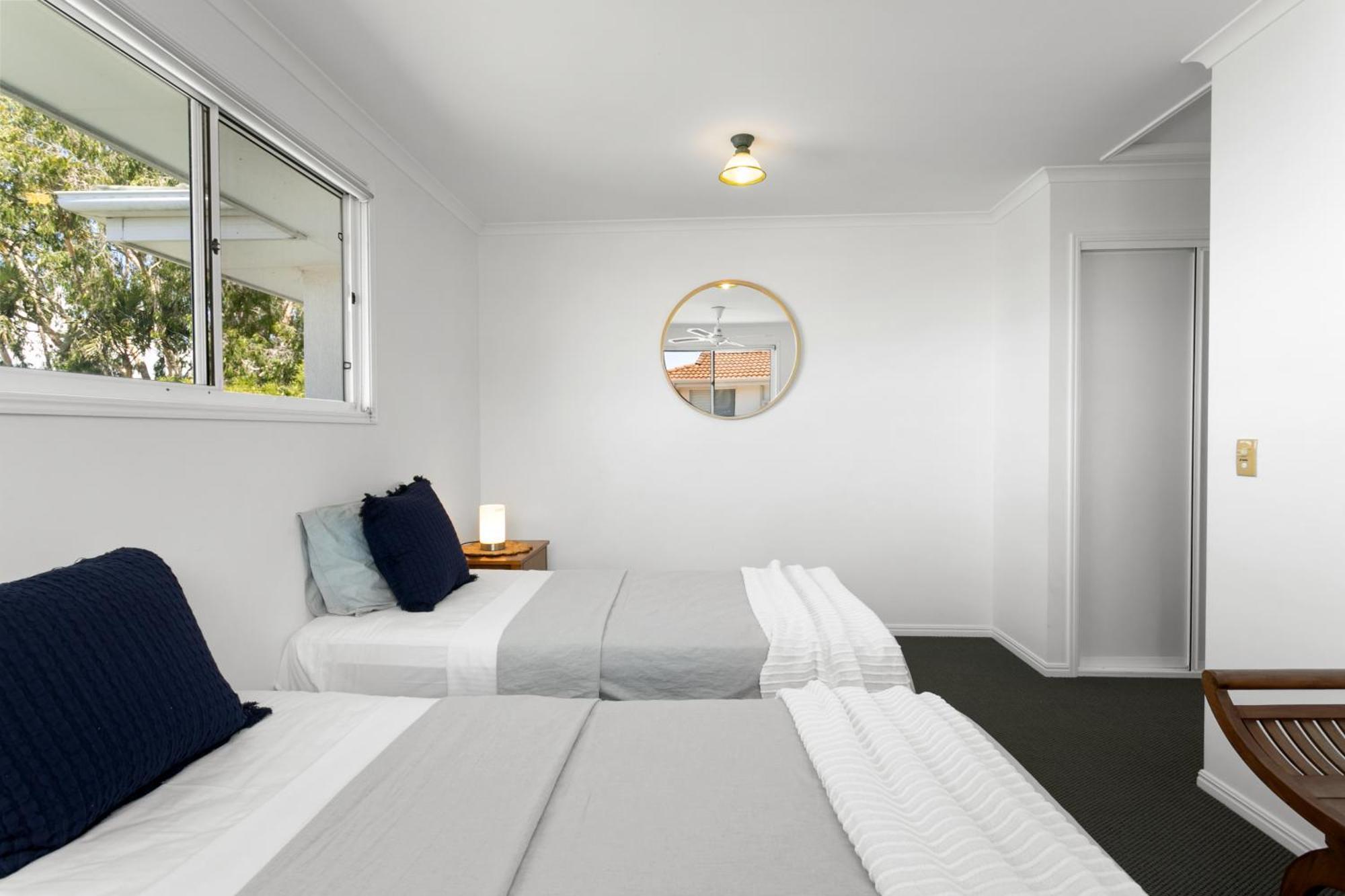 Noosa Sunseeker-walk To Cafes & River, Pet Friendly Holiday home