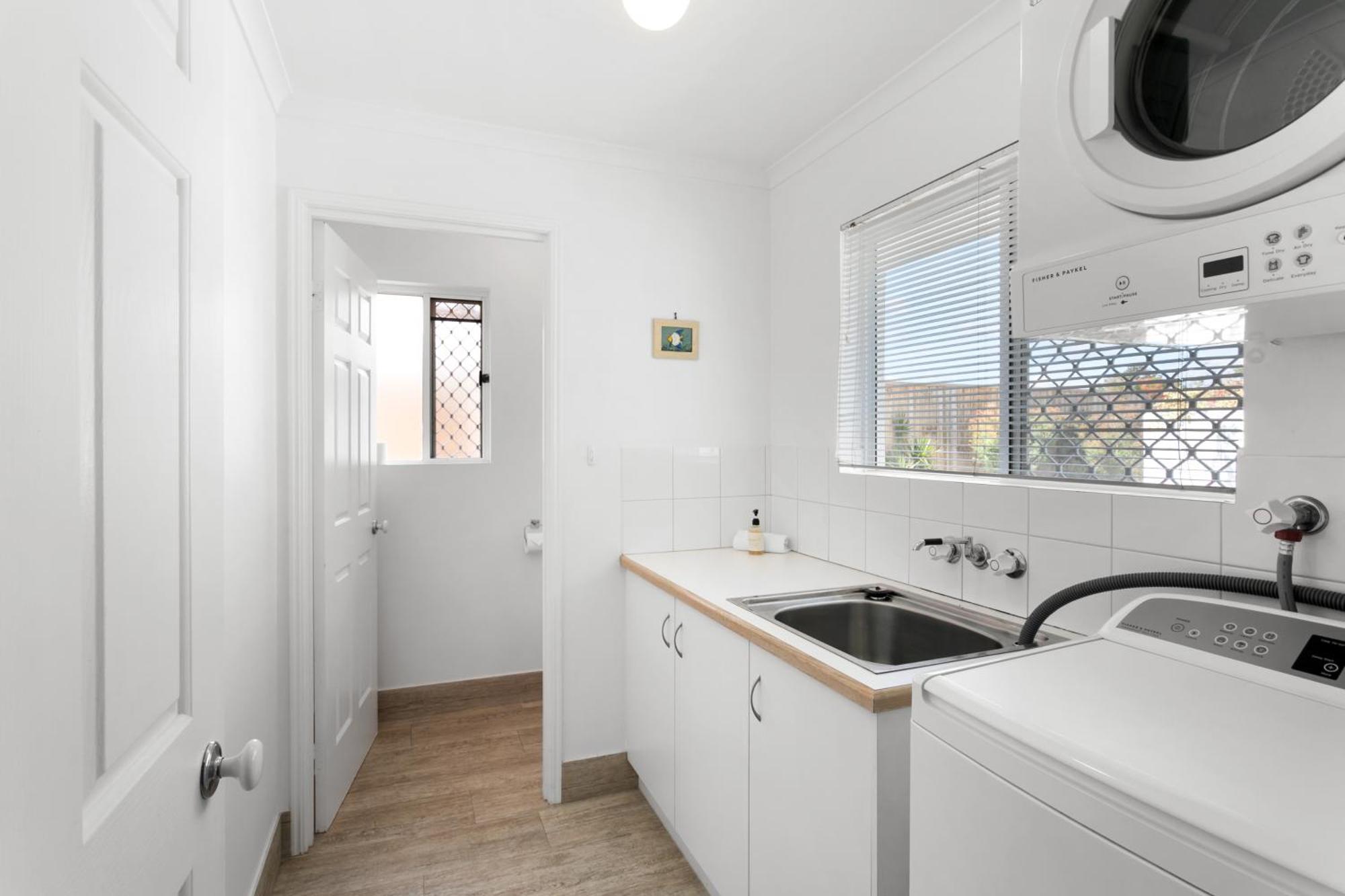 Noosa Sunseeker-walk To Cafes & River, Pet Friendly * Noosaville