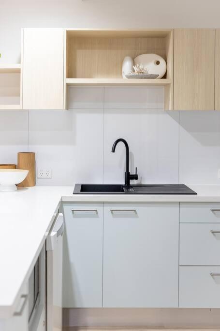 Apartment Charming Riverside Noosa Gem