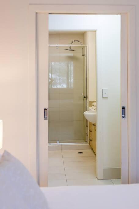 Charming Riverside Noosa Gem Apartment *