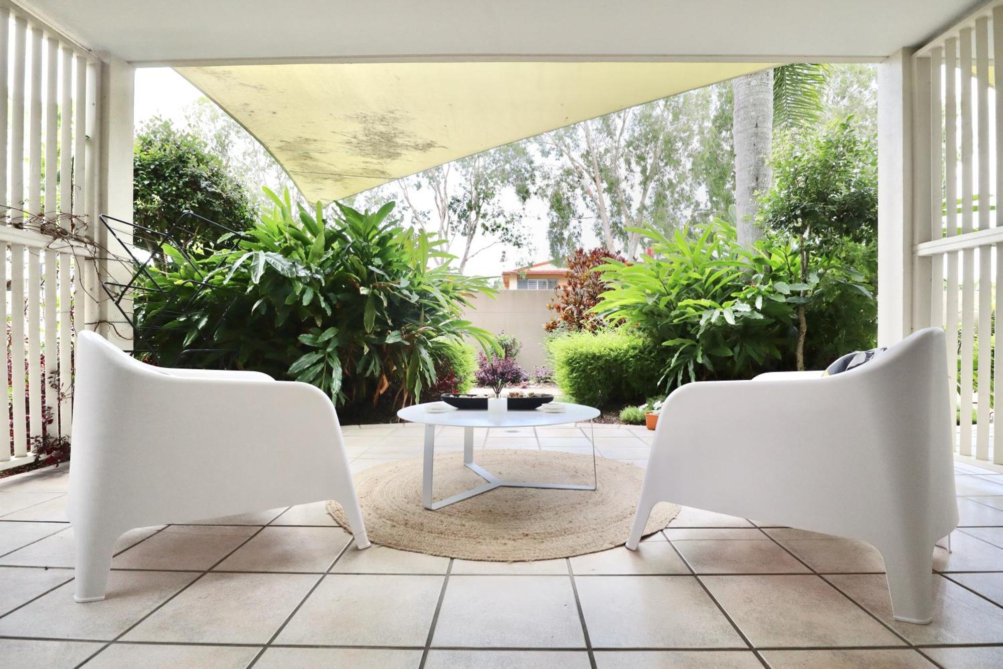 Pet Friendly Walk To Hastings St Or Noosa River 11ats Apartment *