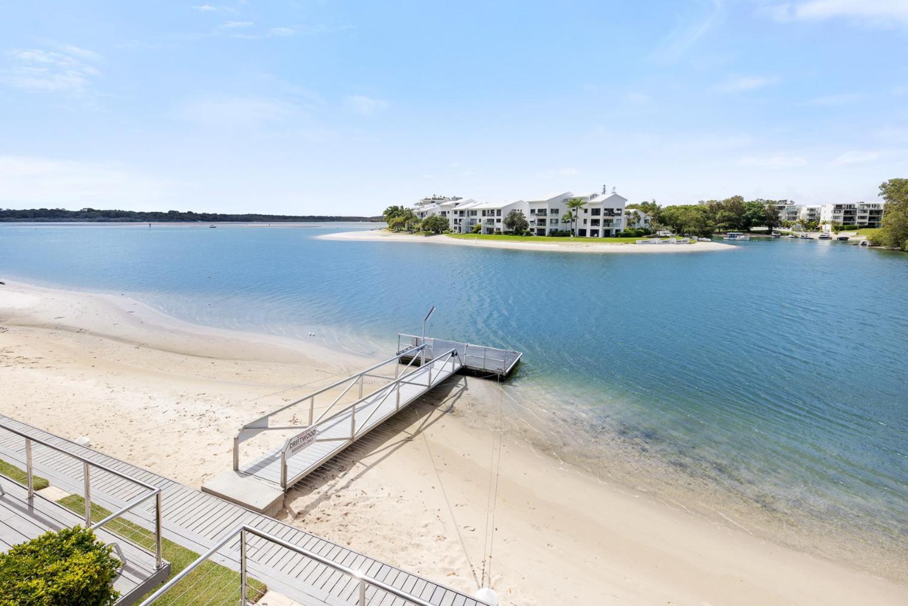 Driftwood 6 Private Holiday home *