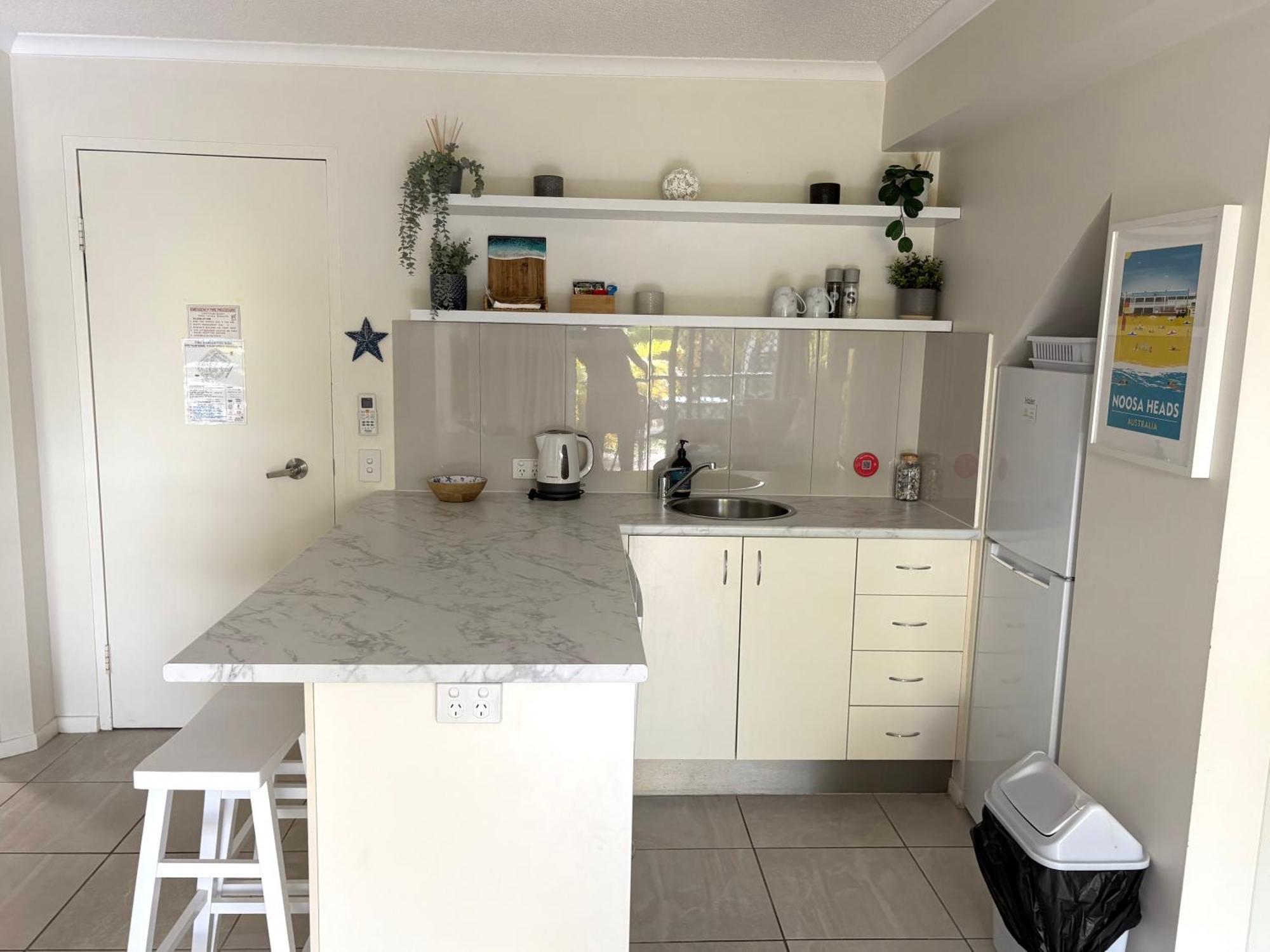 Apartment Nautical Stylish Ground Level 1 Bedroom Unit *