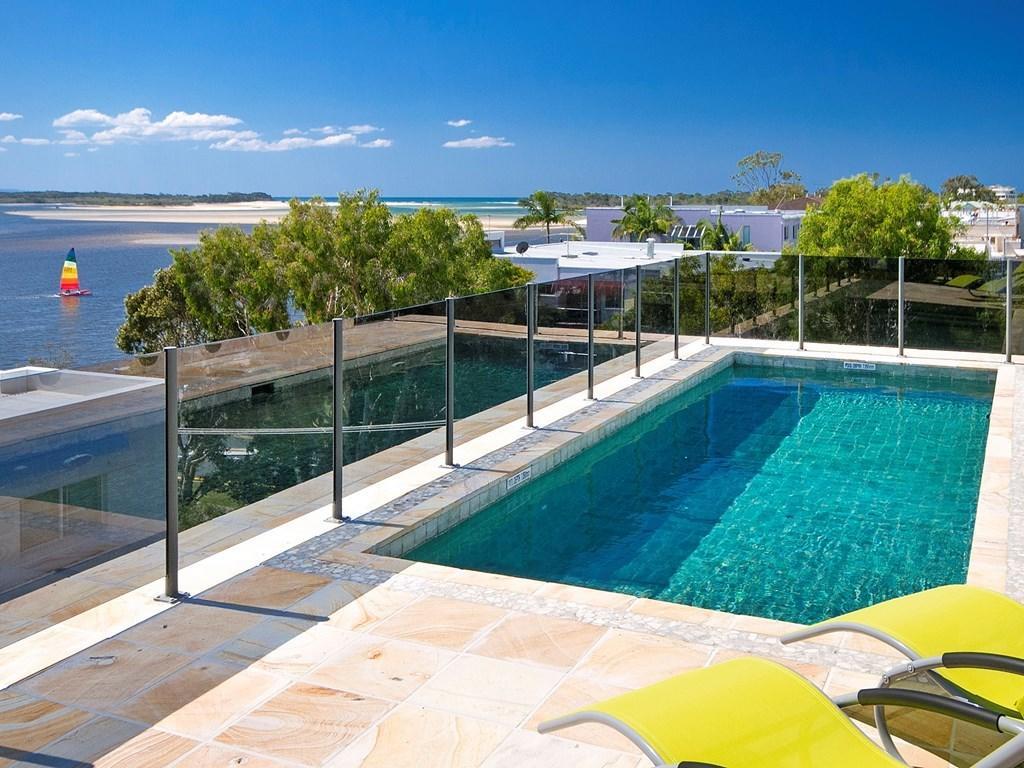 Noosa Dua Apt 1 Riverside Pool Escape Holiday home *