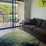 Apartment In 4* Resort - Pool Views - Great Location