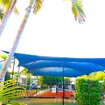 Apartment In 4* Resort - Pool Views - Great Location