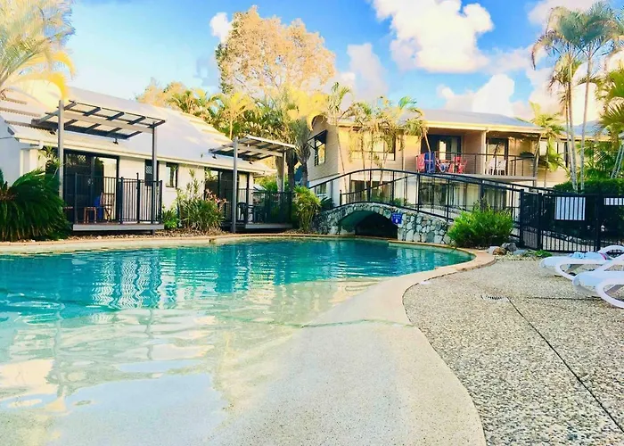 Apartment In 4* Resort - Pool Views - Great Location