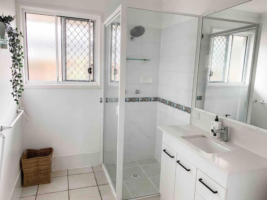 Holiday home Perfect Noosa Pad With Pool *