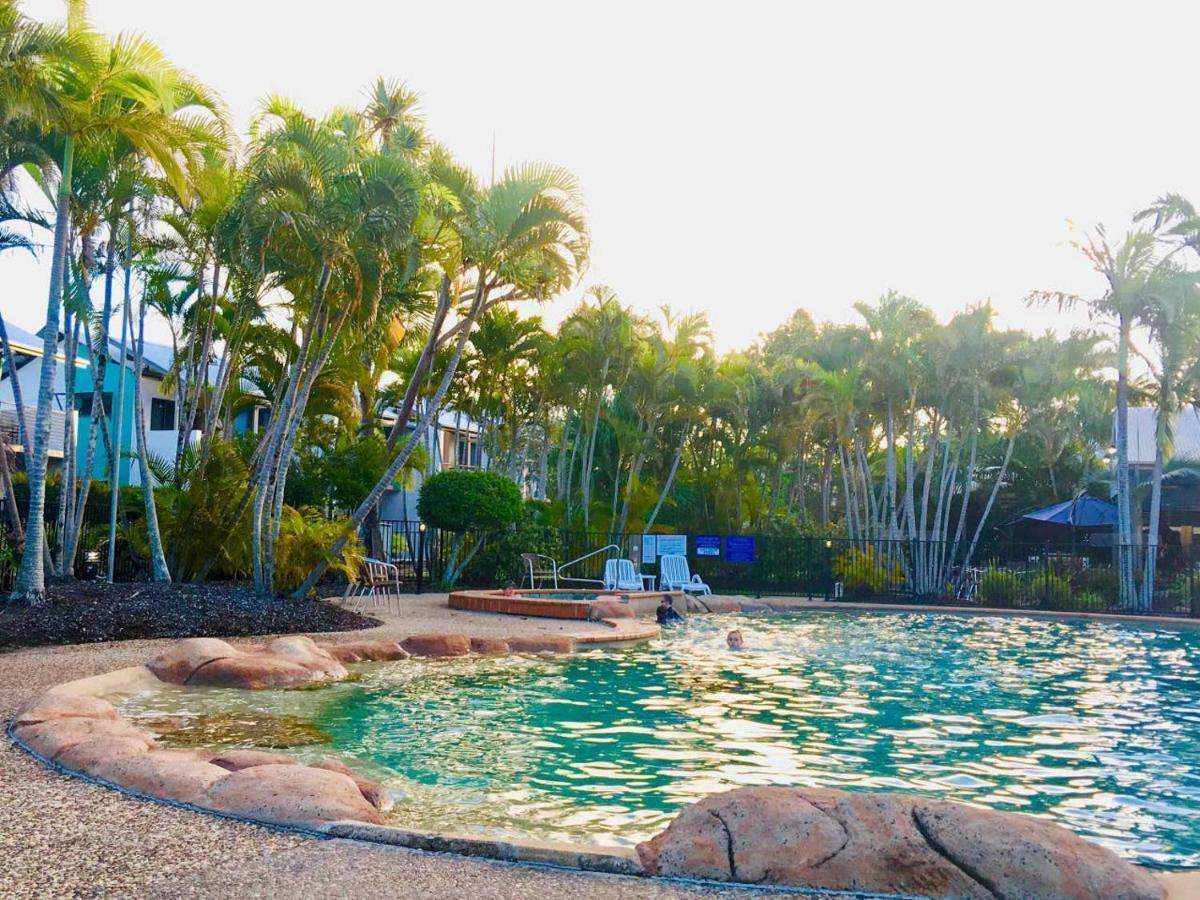 In 4* - Pool Views - Great Location Apartment *