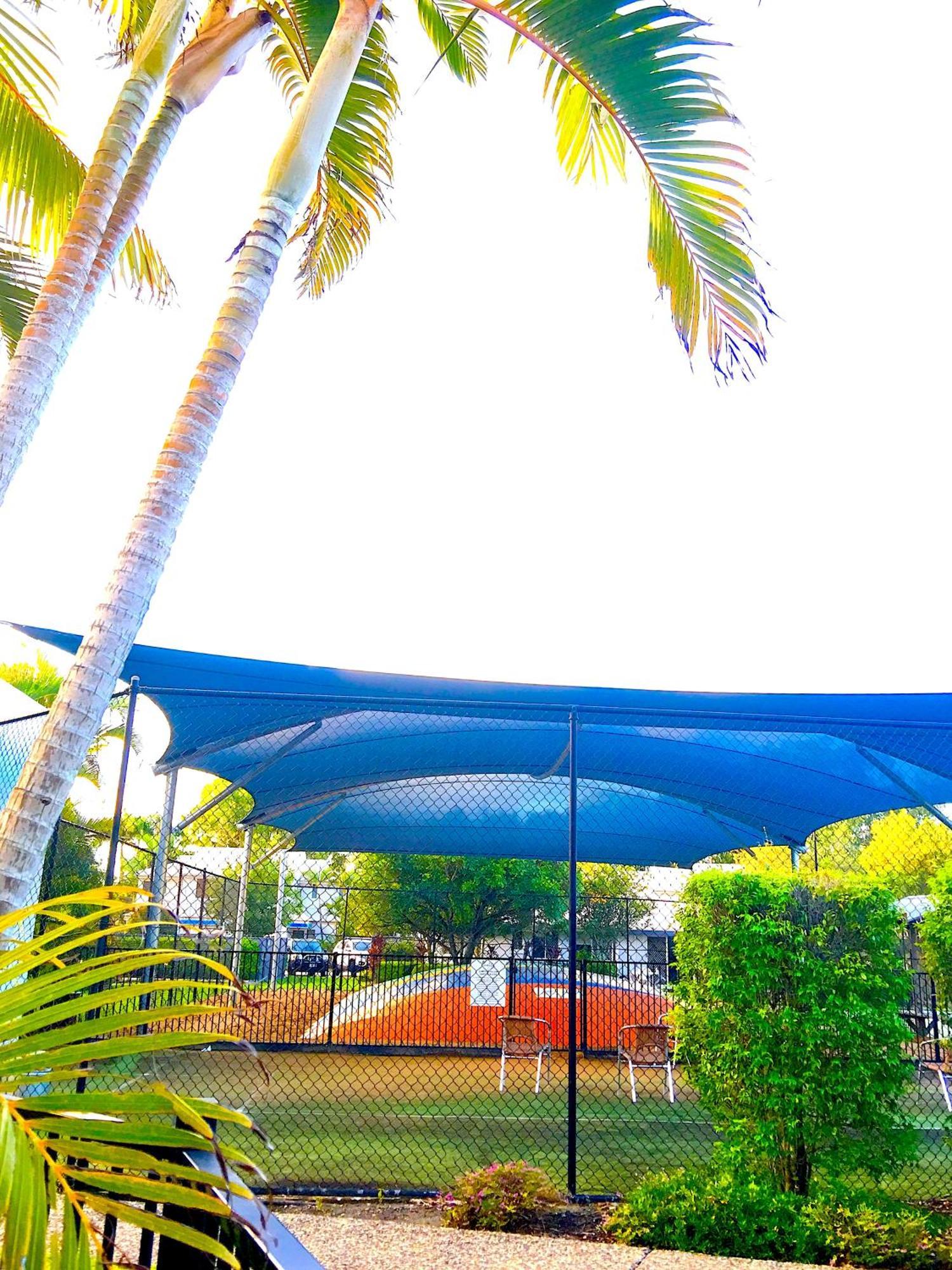 Apartment In 4* - Pool Views - Great Location
