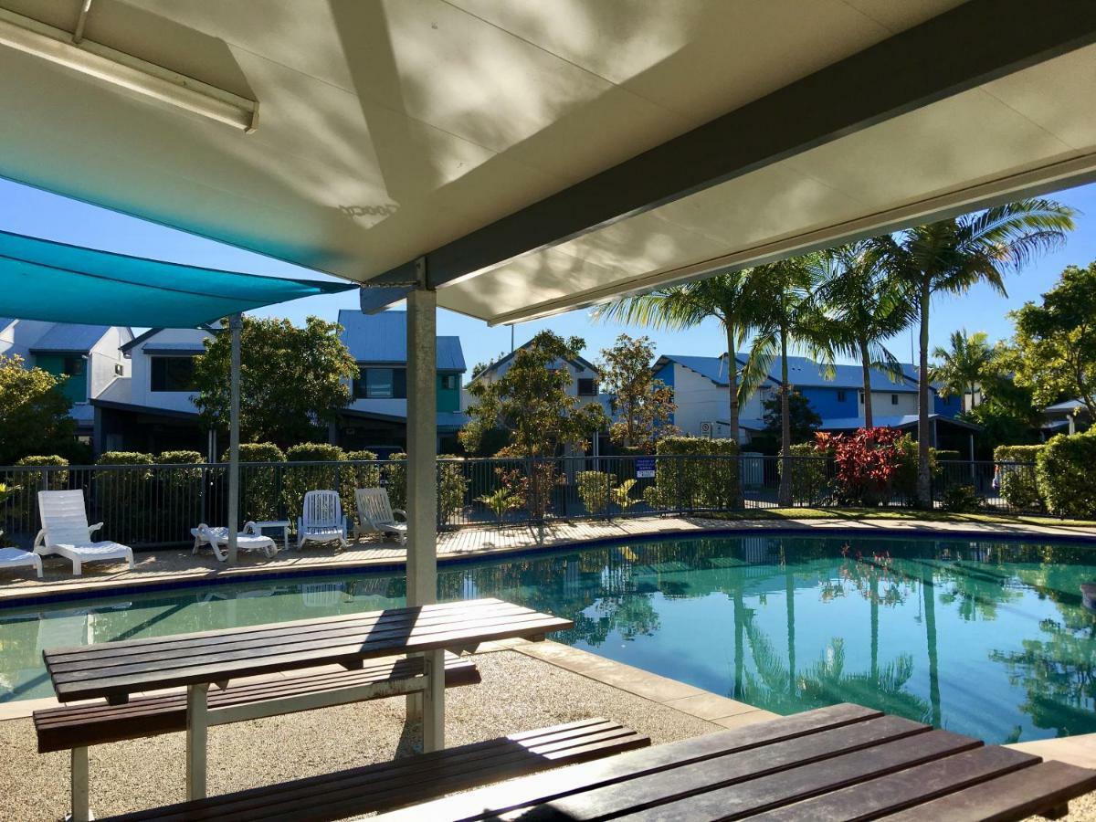 In 4* - Pool Views - Great Location *